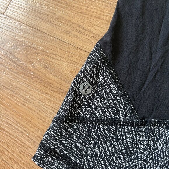 Lululemon Athletic Pace Rival MR Crop Yoga Pants Black White Women’s Size 6 - Picture 9 of 10